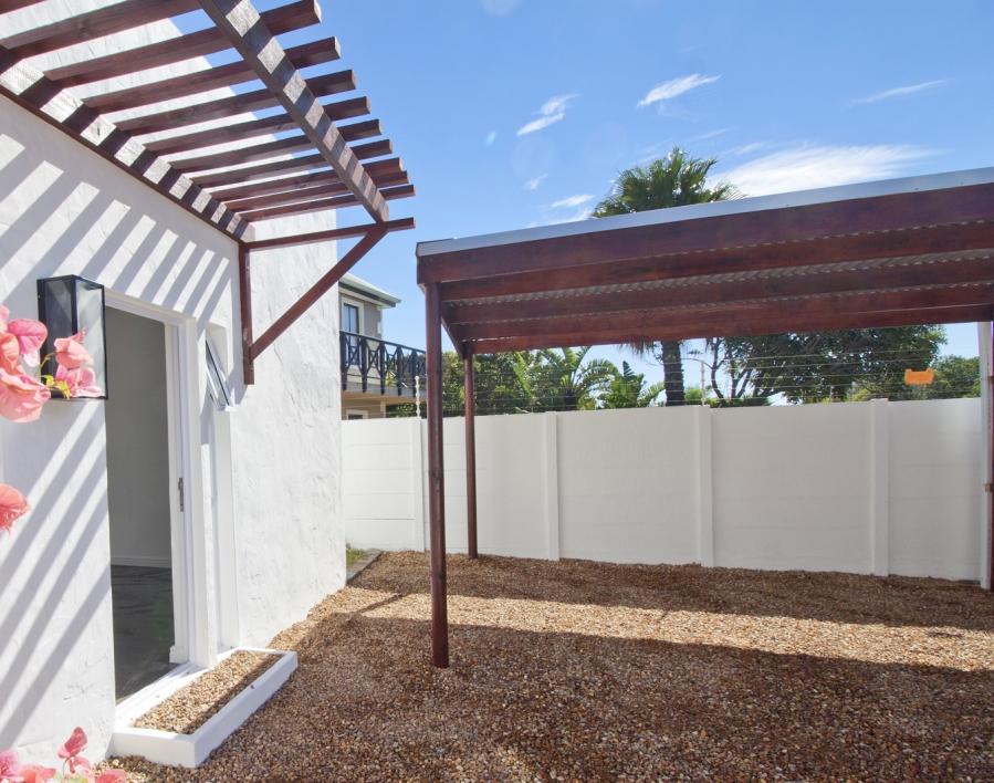 3 Bedroom Property for Sale in Milkwood Park Western Cape